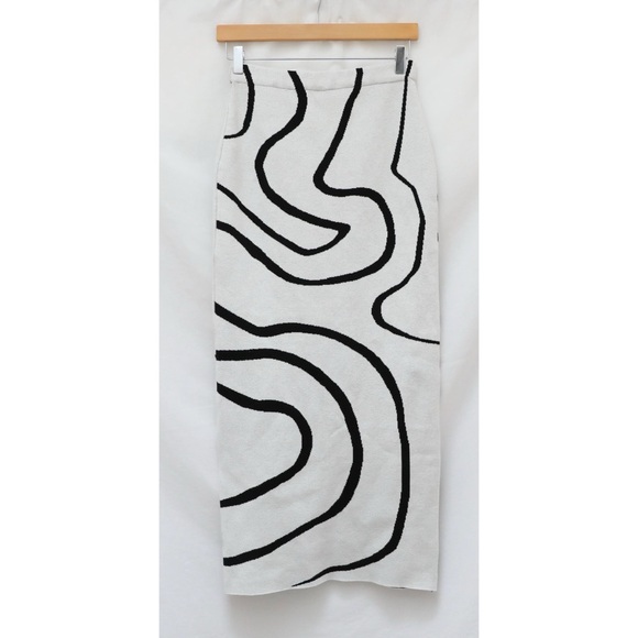 NWT Micas set of knit skirt and cropped tank top grey abstract geometric print L - Picture 4 of 10